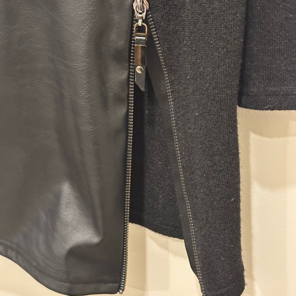 Tricotto Tunic
Size M - Picture 4 of 6